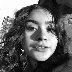 Meet your Posher, Denise